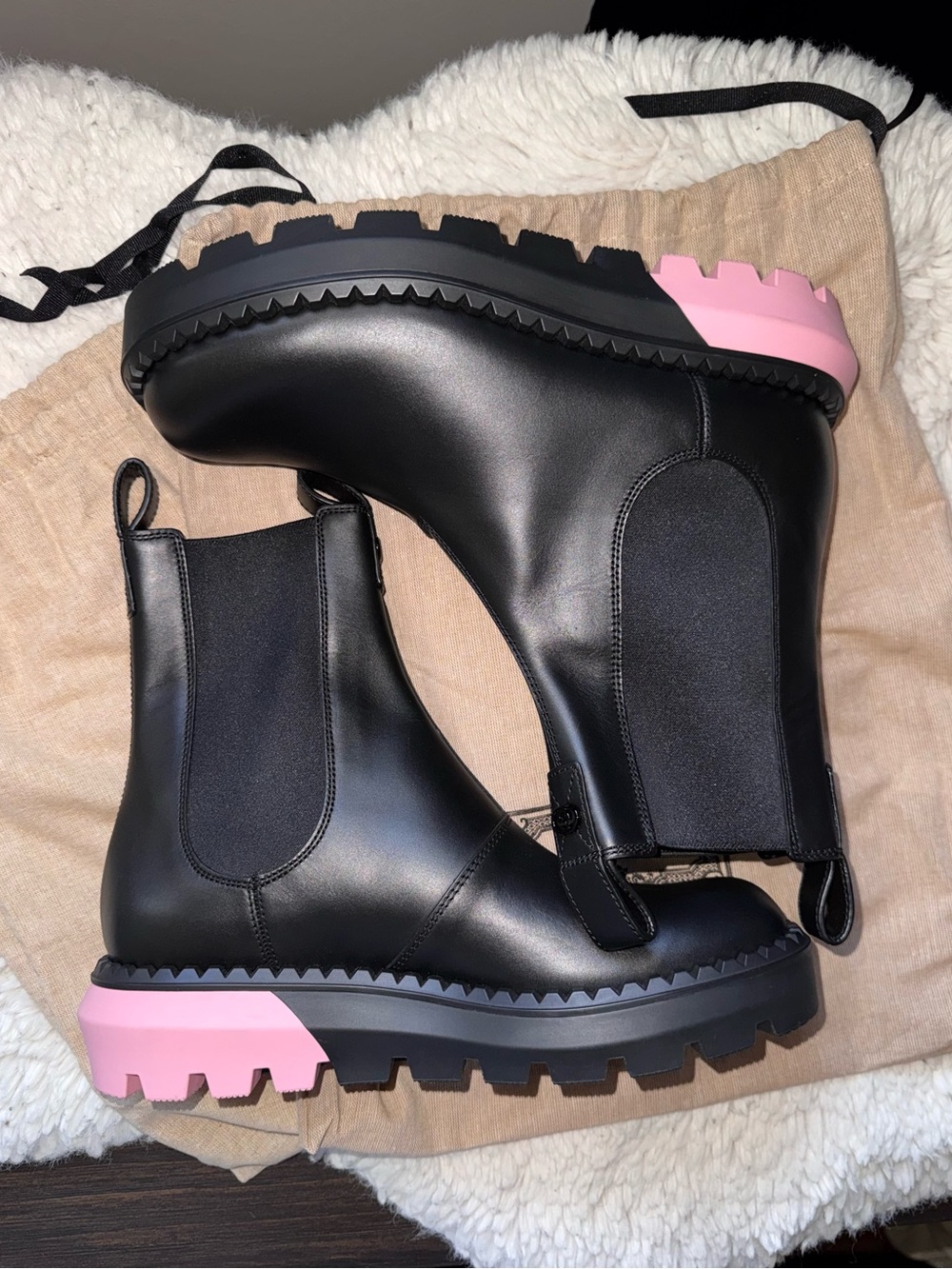 Gucci Black Leather Chelsea Boot Sierra Stretch Ankle Pink Heel Women’s Size 10